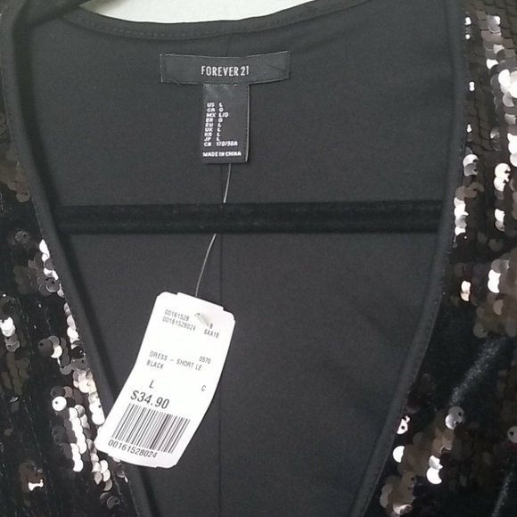 Forever 21 black sequin mini dress NWT large - flaw - Picture 3 of 10
